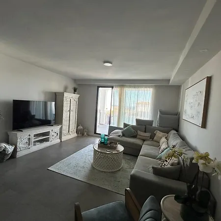 Luxury Seaview 3 Beds Blue 2104